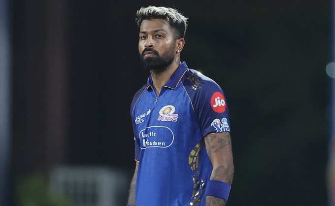 Hardik Pandya Not Travelling With MI Squad to Raipur RCB Clash on May 10 in Doubt 1 Hardik Pandya Not Travelling With MI Squad to Raipur — RCB Clash on May 10 in Doubt